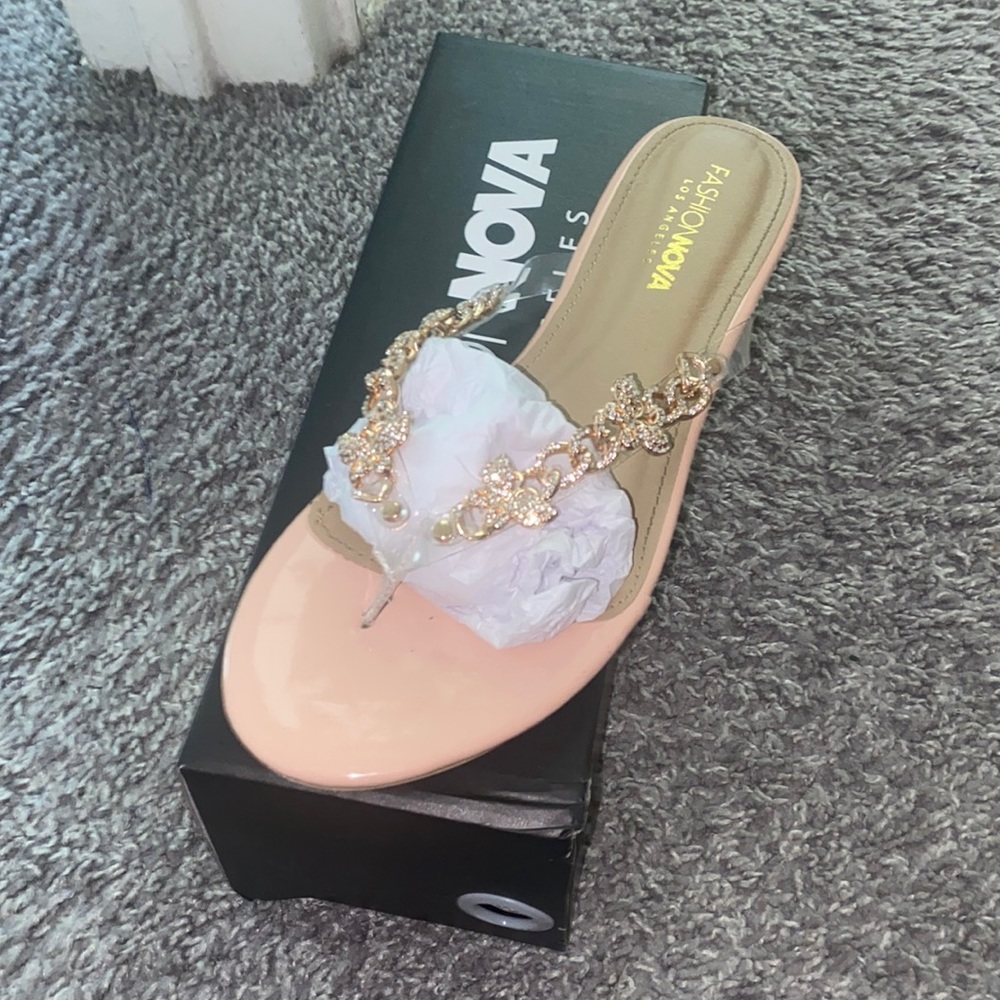 Flutter away flip flops 🦋